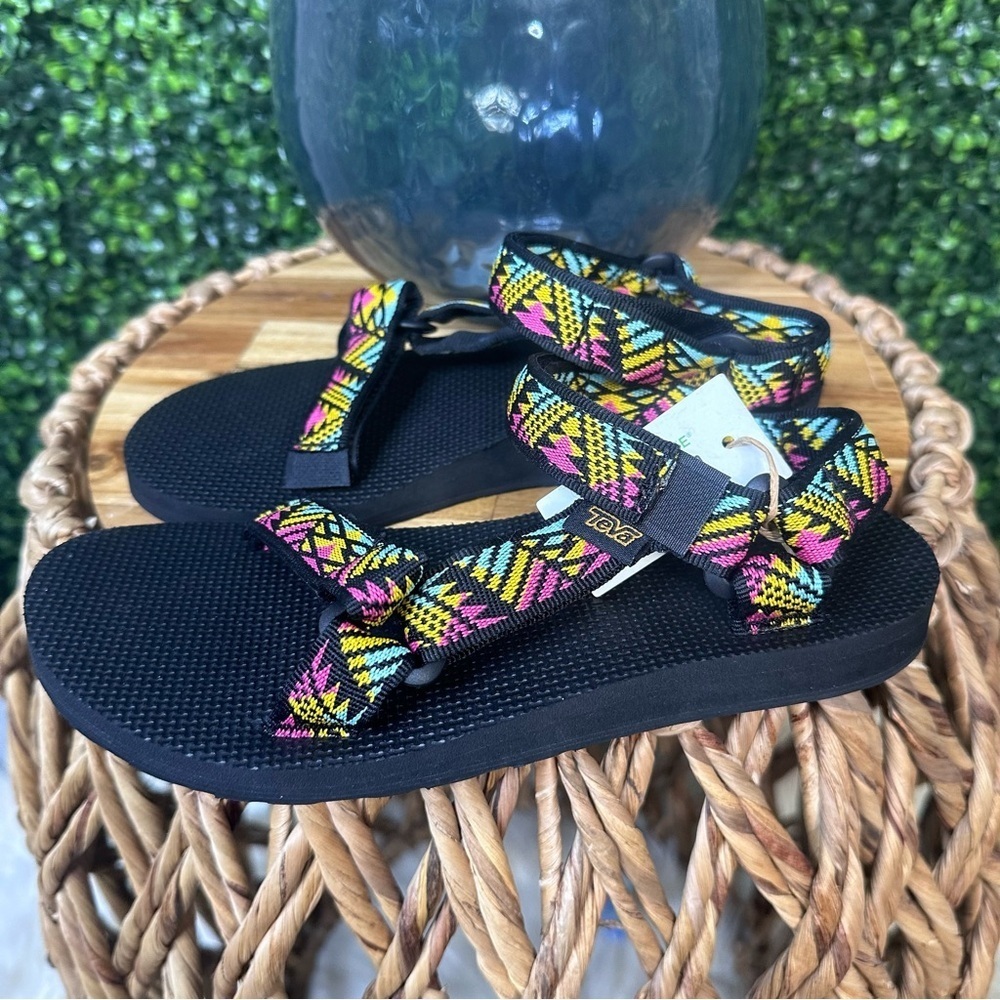Teva nwt - Picture 10 of 13